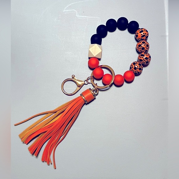 🐾 2/$18 Paw Print Key Ring/ Keychain - Picture 1 of 3